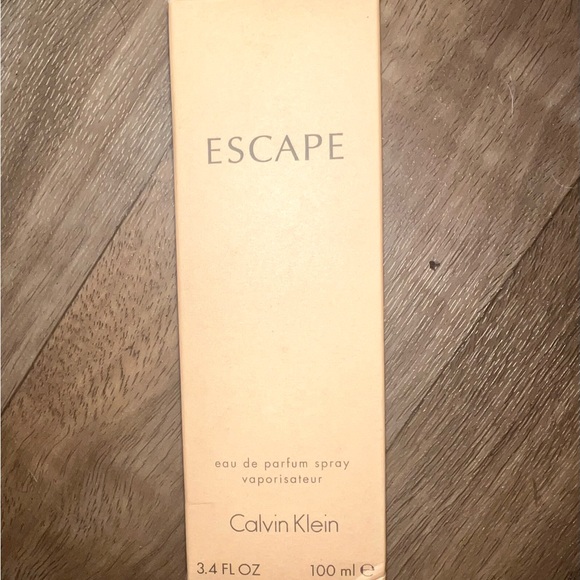 Perfume - Picture 3 of 4